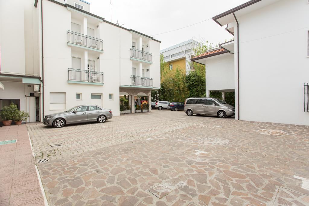 Hotel Giamaika Cesenatico Rum bild